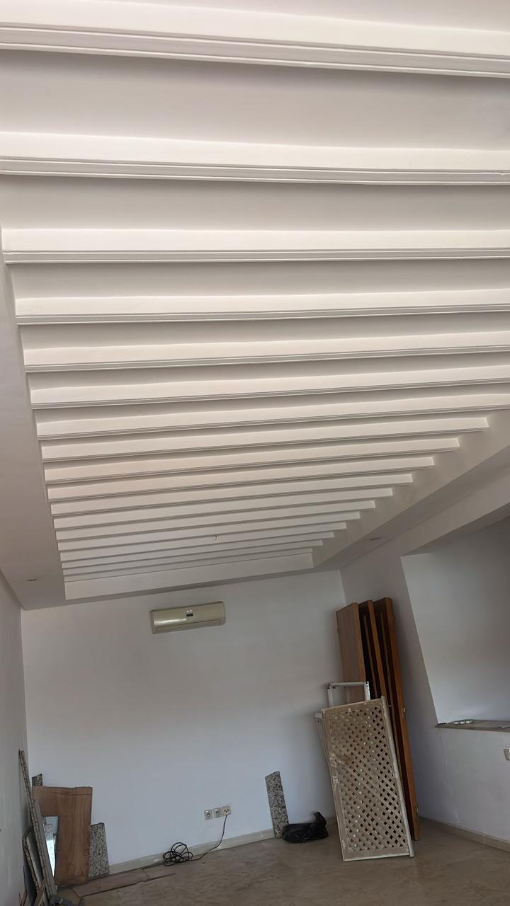 Modern stepped plaster ceiling design